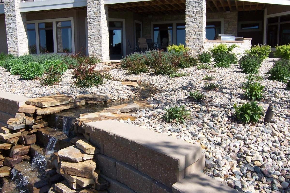 Aerial view of a multi-tiered Sioux Falls landscape project